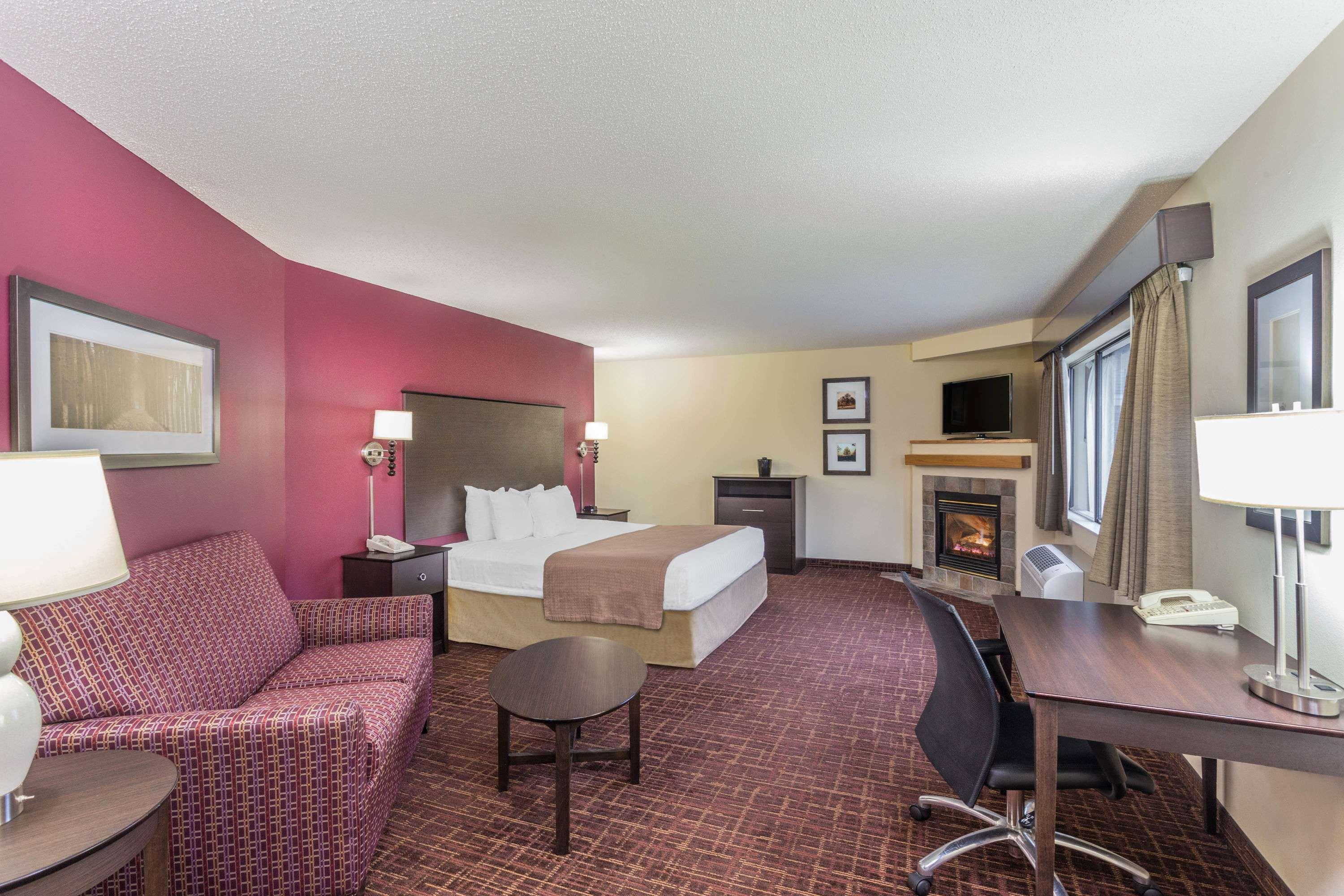 Americinn By Wyndham Madison South Экстерьер фото