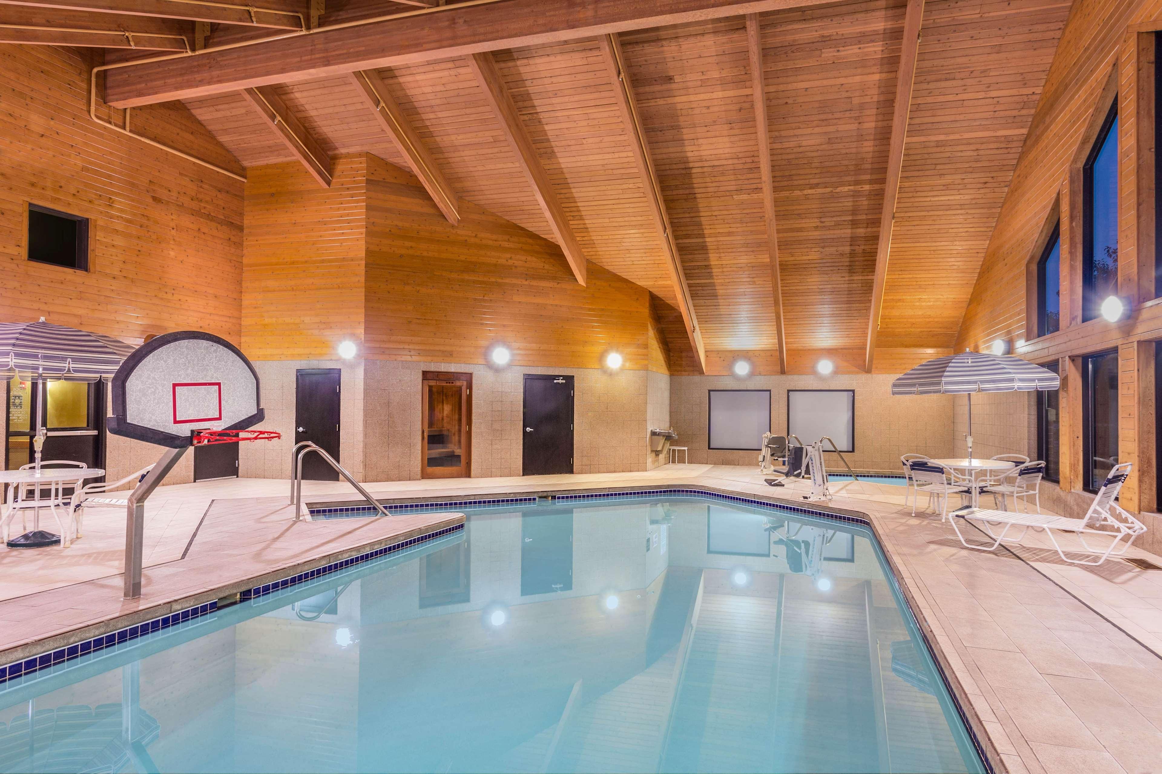 Americinn By Wyndham Madison South Экстерьер фото